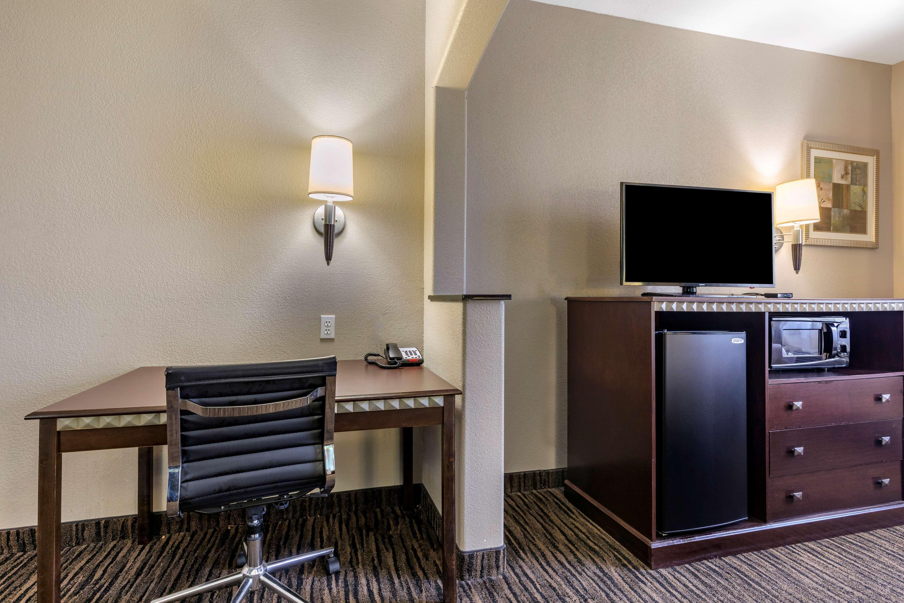 Best Western Mineola Inn Экстерьер фото