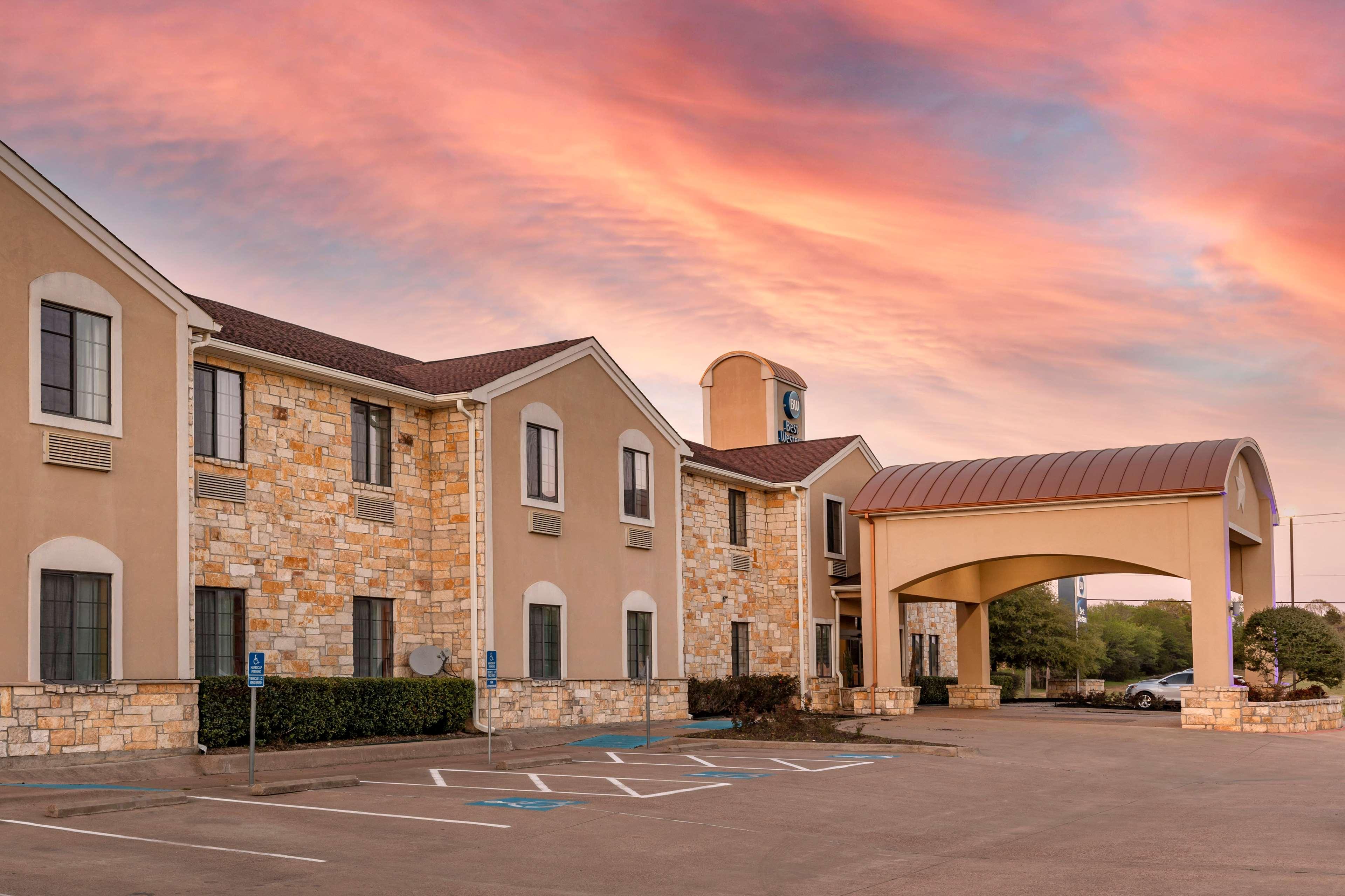 Best Western Mineola Inn Экстерьер фото
