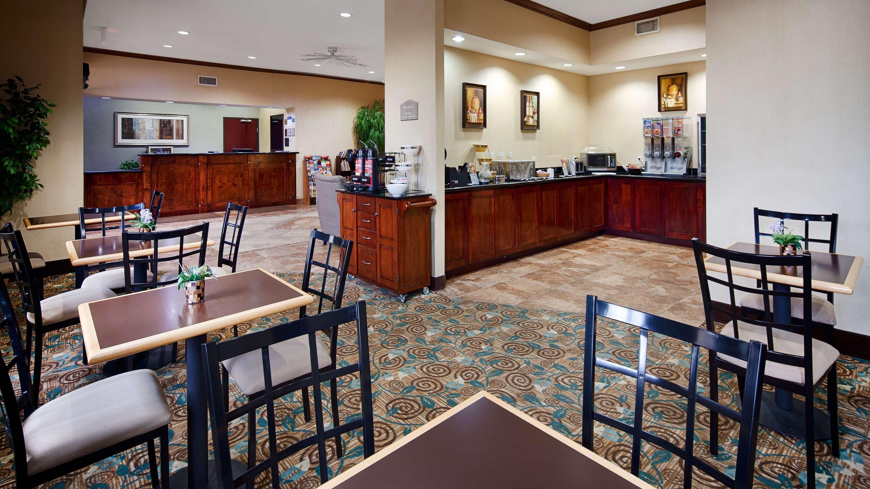 Best Western Mineola Inn Экстерьер фото
