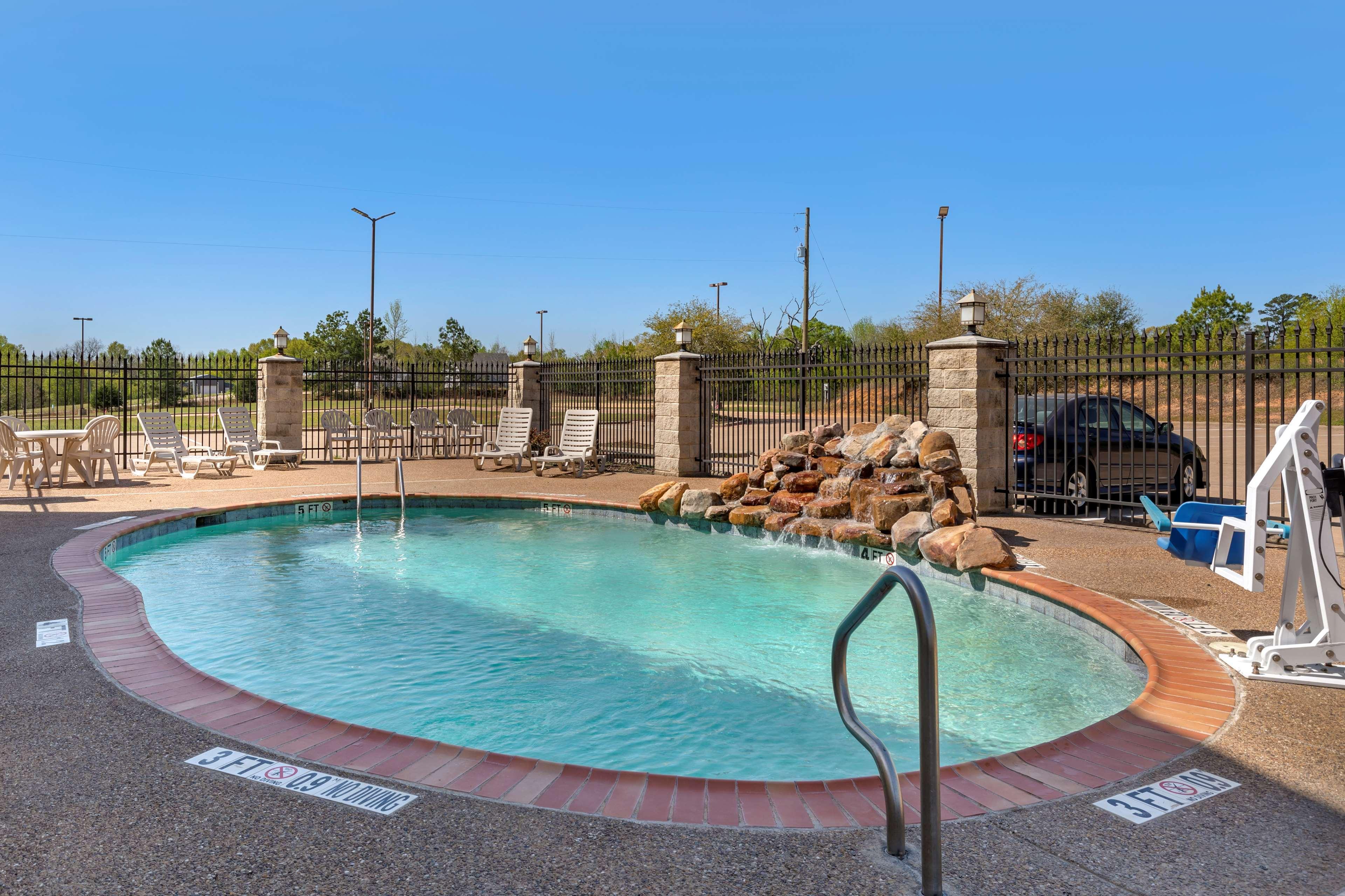 Best Western Mineola Inn Экстерьер фото