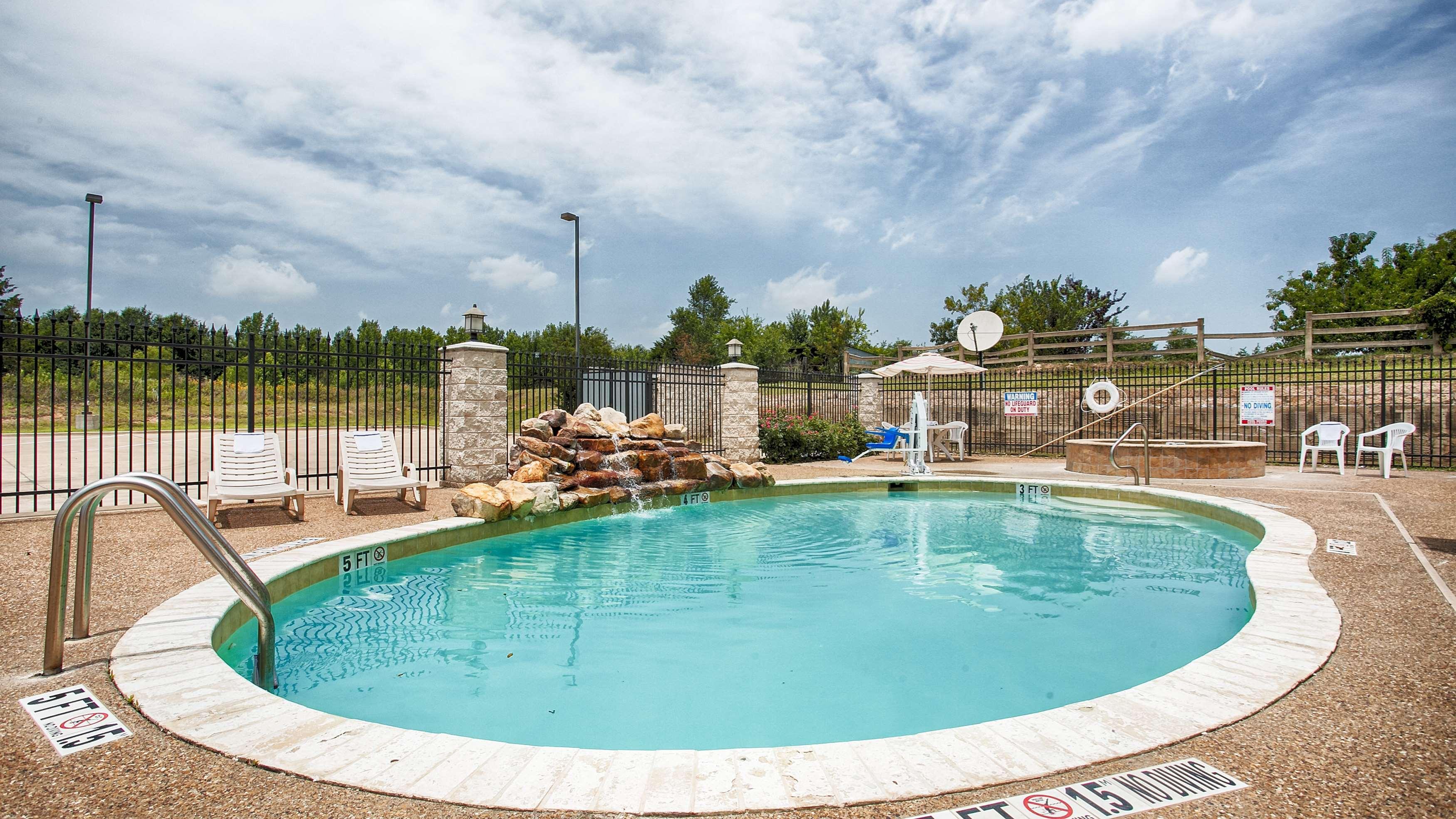 Best Western Mineola Inn Экстерьер фото