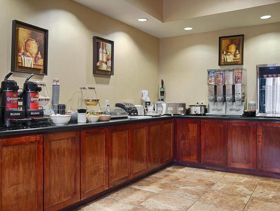Best Western Mineola Inn Экстерьер фото